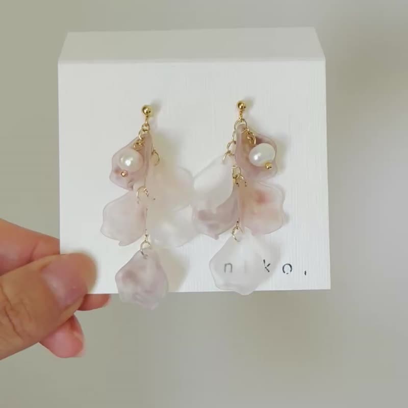 手作耳环　耳夹　花　日本手作家 - 耳环/耳夹 - 塑料 粉红色