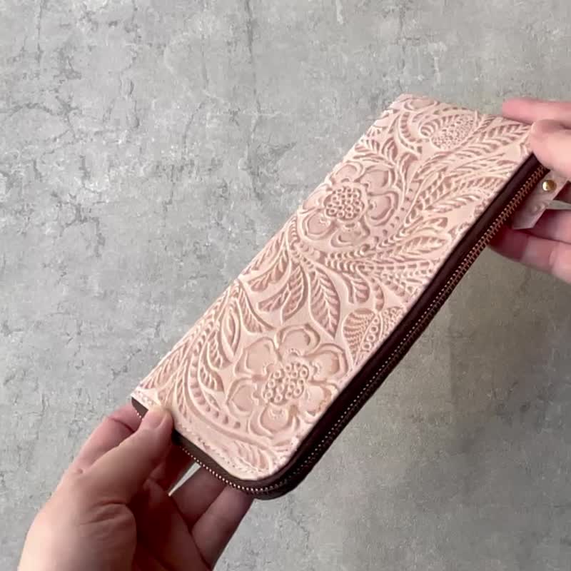 Cowhide Slim Long Wallet Botanical Garden Pink Beige - 皮夹/钱包 - 真皮 粉红色