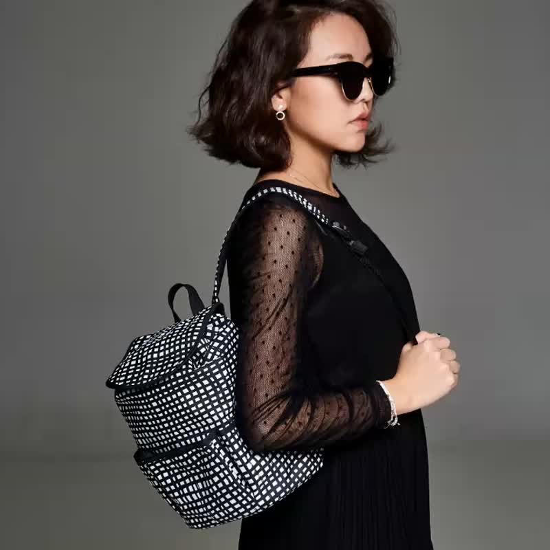 【亲子共用】迷你都会包 | 拼拼格子 (防走失包) - 背包/袋子 - 防水材质 黑色