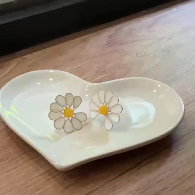 订制雏菊小确幸 - 耳环/耳夹 - 树脂 