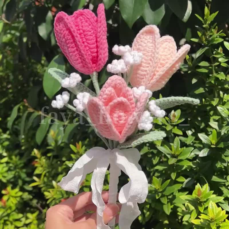 三朵郁金香小手捧 手工针织花束 编织花 钩织花 针织花 情人节礼 - 干燥花/捧花 - 棉．麻 粉红色