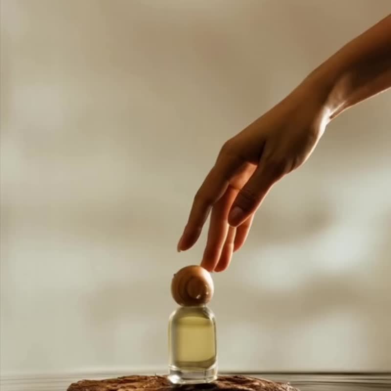 2025成功好运 黄金沈香香水 沉稳贵气最佳首选 - 香薰/精油/线香 - 植物．花 金色