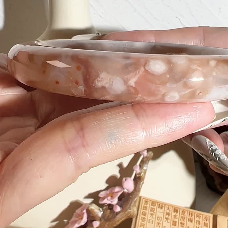 樱花玛瑙手镯 玛瑙手镯葡萄柚底色满满星星带焦糖花套镯56/57/58 - 手链/手环 - 玉石 