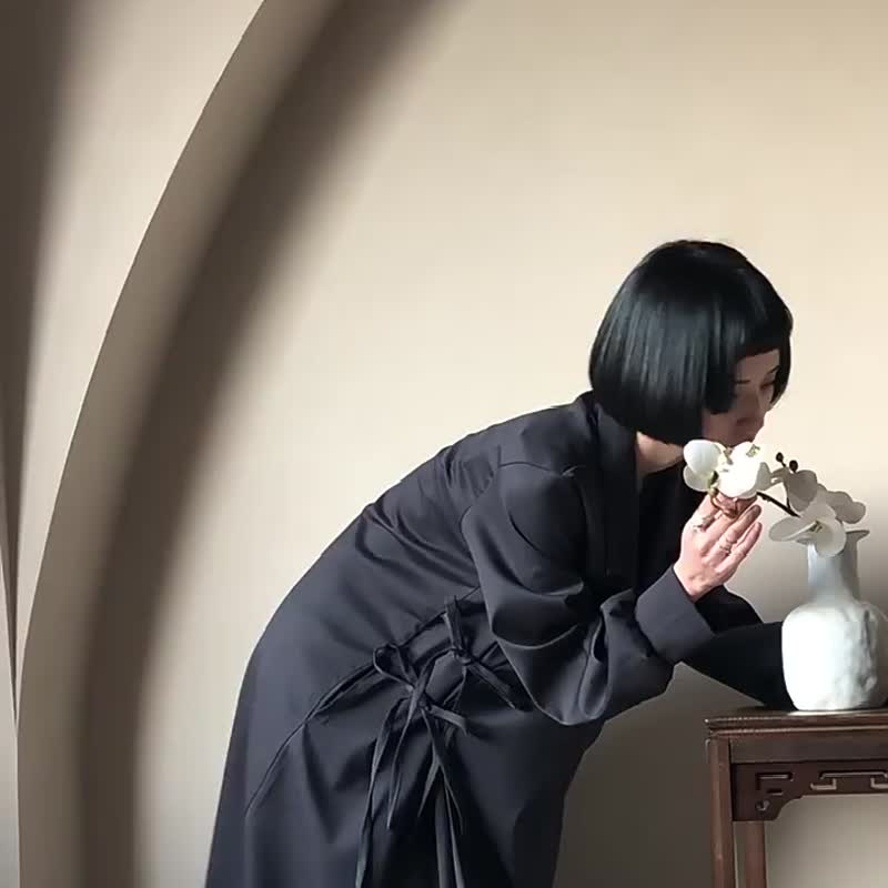 黑灰色 日系和服式斜襟係帶洋裝 高級感禪意寬鬆連身裙 可做外套 - 洋装/连衣裙 - 聚酯纤维 灰色