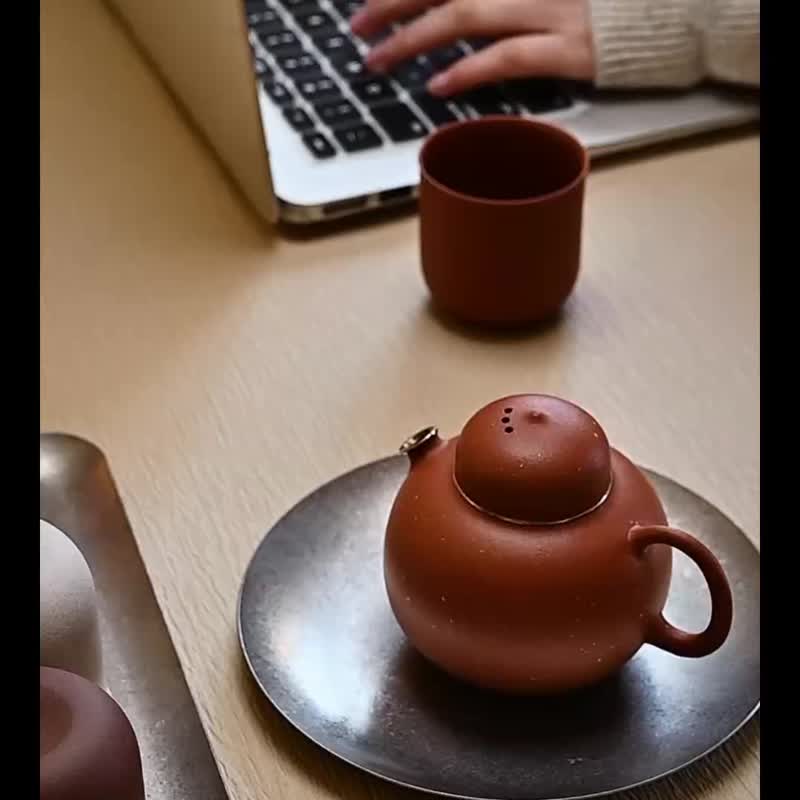 银葫芦 现代轻奢朱泥非遗包银紫砂壶礼盒茶器套装 180cc - 茶具/茶杯 - 陶 红色