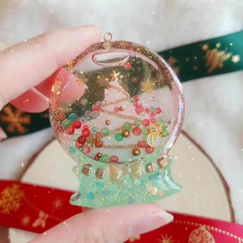 圣诞节 圣诞树 钥匙圈 吊饰 流沙 雪花 水晶球 夜光 圣诞礼物 - 钥匙链/钥匙包 - 树脂 红色