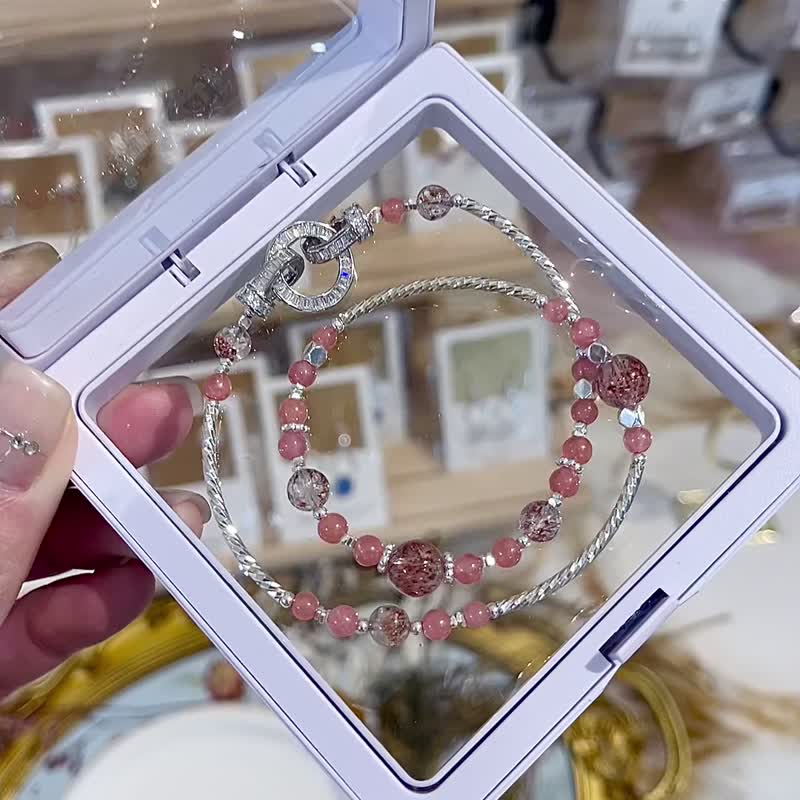 马岛金草莓正桃花红纹石红超七彼岸花双圈设计款手链贵人运正桃花 - 手链/手环 - 水晶 红色