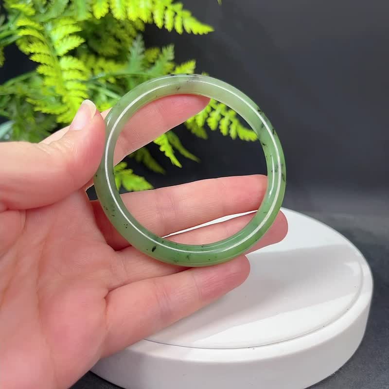 和田玉碧玉手镯58MM 俄料乌兰海猕猴桃绿玉手环 附证书 清爽雅致 - 手链/手环 - 玉石 绿色