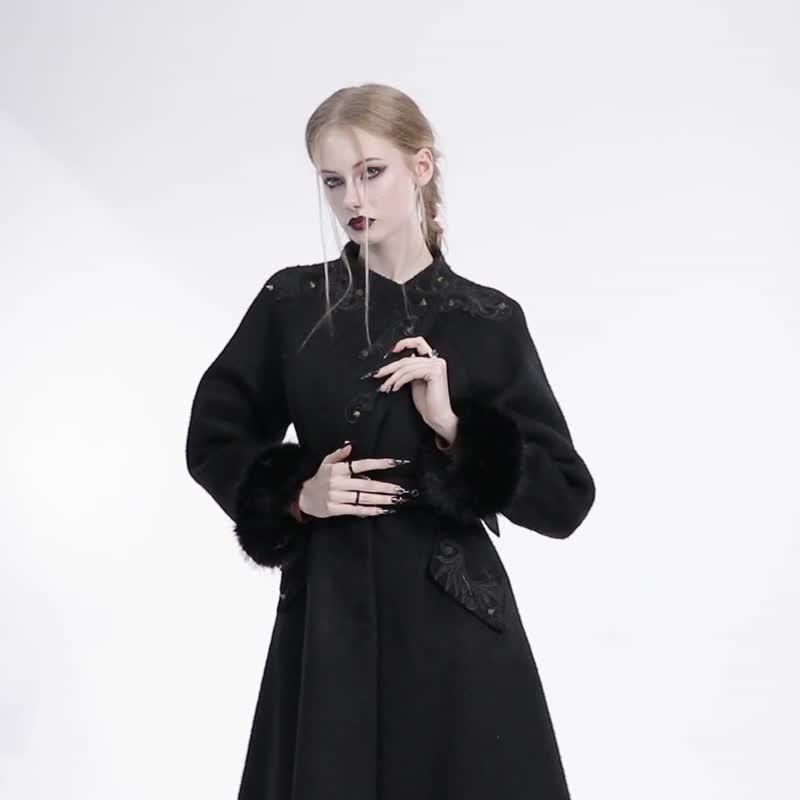 哥萨克战士华丽雕花毛外套 / 附腰带 - 女装休闲/机能外套 - 其他材质 黑色