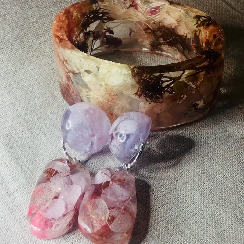 粉色绣球花与满天星饰品组 | 铁锈苔藓树脂手镯 - 手链/手环 - 树脂 粉红色