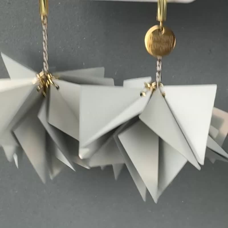 金属浅灰 - 耳环/耳夹 - 塑料 银色