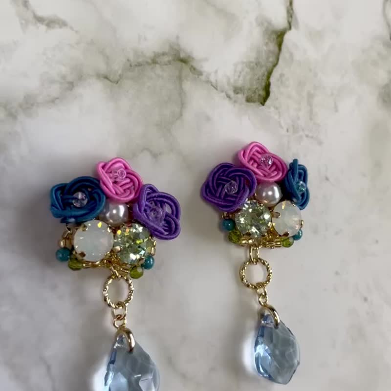 绣球花和水晶双环耳环 穿孔耳环　水木粉色　蓝色　紫色 - 耳环/耳夹 - 纸 多色