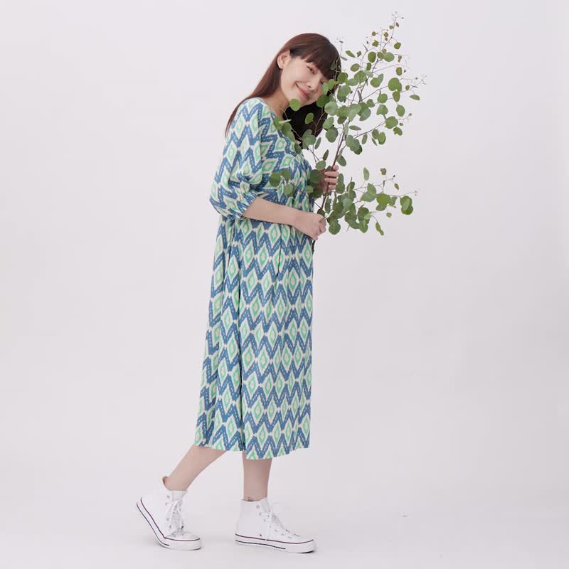 Fifi花卉印花度假長洋裝/櫻粉 - 洋装/连衣裙 - 其他人造纤维 绿色