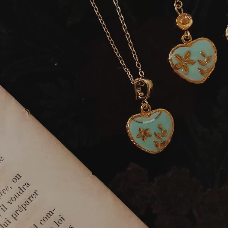 项链坠 | Engraved Heart 浮雕花心 - 薄荷绿 - 项链 - 其他材质 绿色