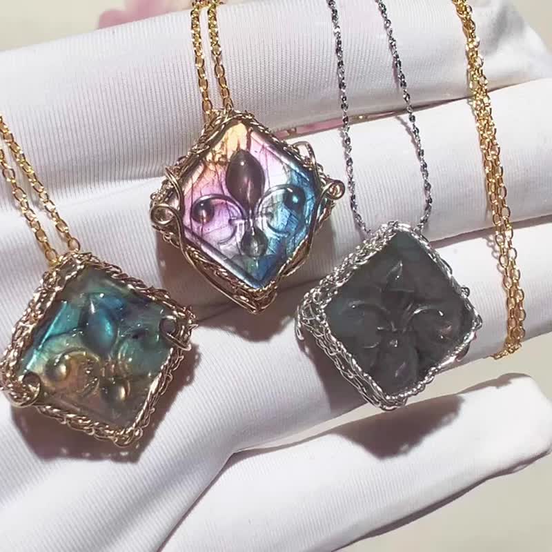 纯手工蕾丝包边纯银绕线彩色拉长石鸢尾花吊坠纯手工蕾丝包边纯银 - 项链 - 绣线 多色