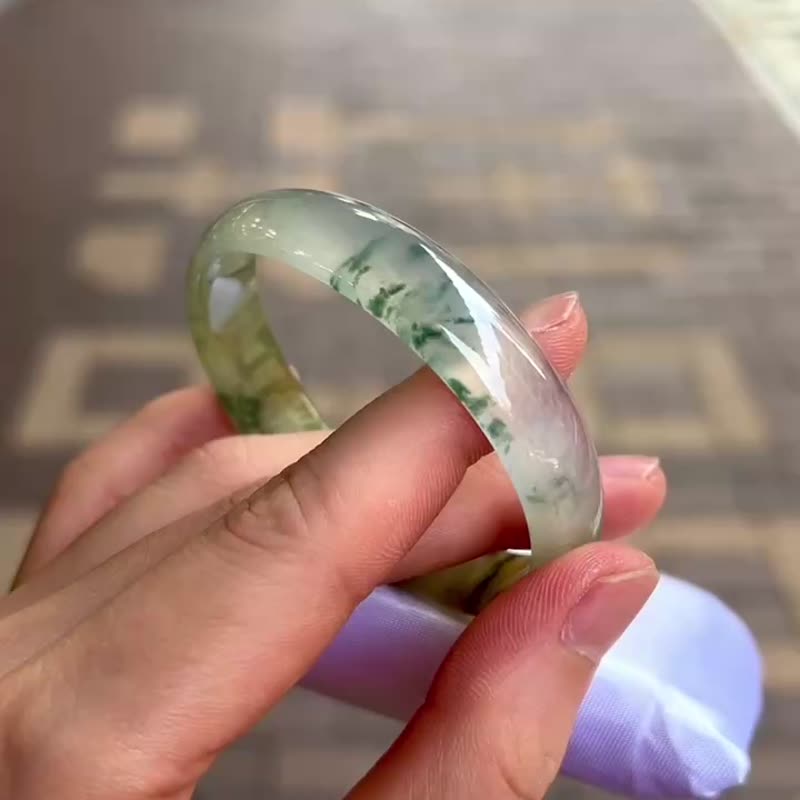 冰种 缅甸翡翠 A玉 玉镯 • 冰玻种飘花翡翠贵妃镯 - 手链/手环 - 石头 白色