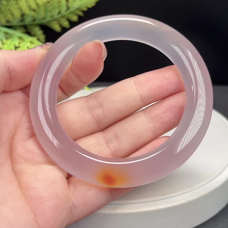 浅紫玛瑙手镯 58MM 高冰透干净起光胖圆条飘一抹红 女款 鸿运当头 - 手链/手环 - 半宝石 紫色