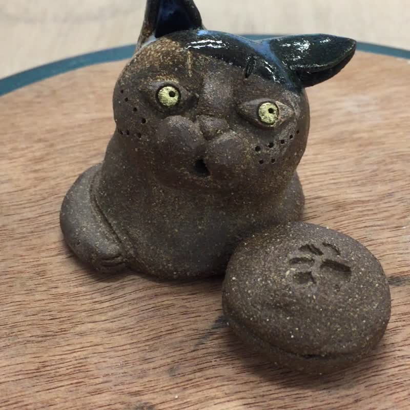 豆沙包猫咪陶瓷线香座 - 香薰/精油/线香 - 陶 咖啡色
