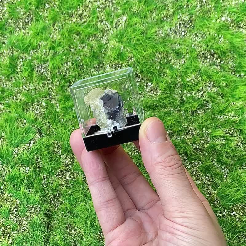 小小能量矿石摆件-可爱精致小迷你渐层萤石共生黄方解石 能量疗愈 - 其他 - 水晶 多色