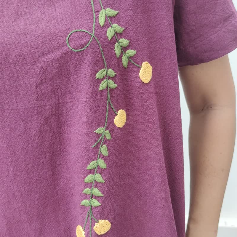 Magenta Orange Vine - 刺绣花朵紫红色中长洋装 - 洋装/连衣裙 - 棉 紫色