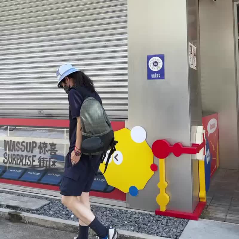 都市通勤超轻双肩包极简设计感格纹双肩包 - 后背包/双肩包 - 尼龙 灰色