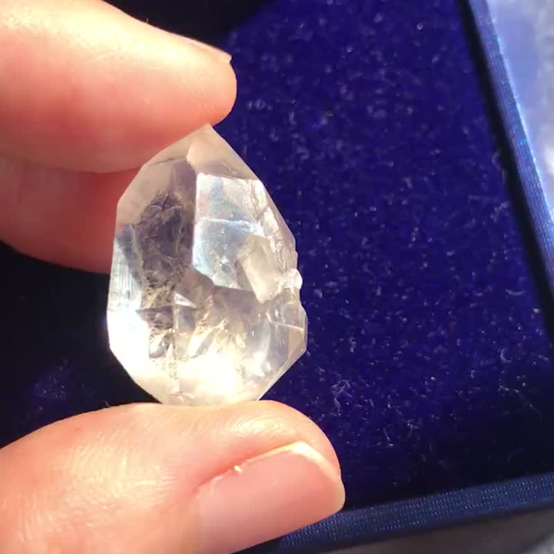 印记子母闪灵钻 骨干 骸骨 水晶原矿 闪灵钻 天然原石 水晶 - 摆饰 - 水晶 透明