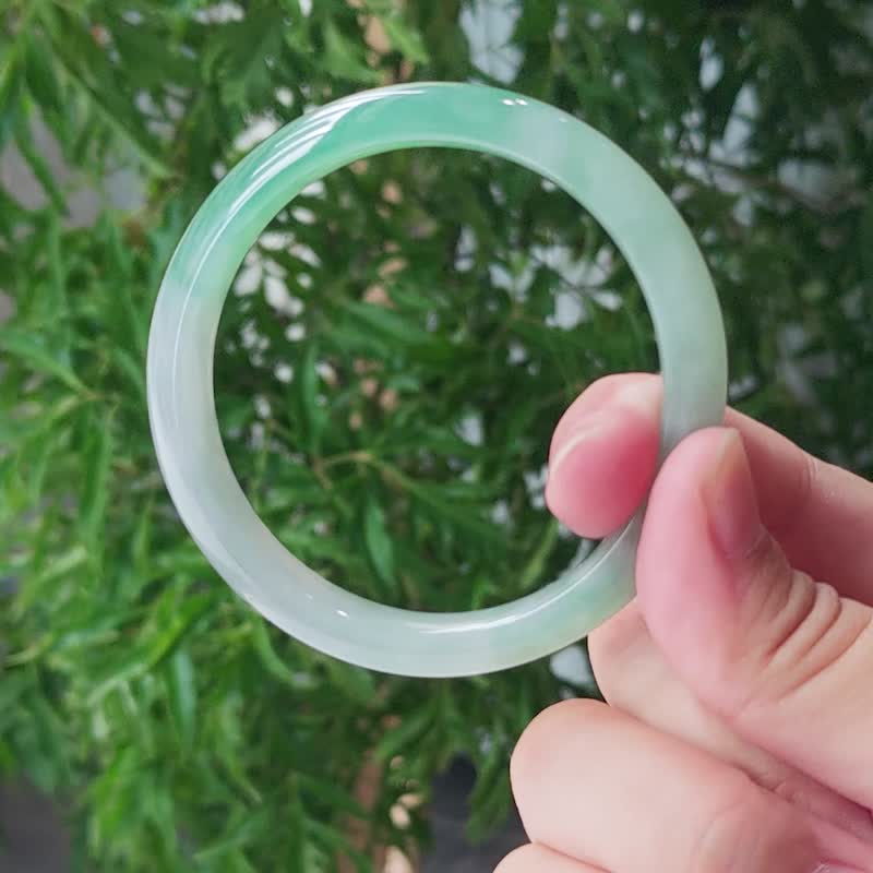 苍霖 | 冰糯起胶 / 翠绿 / 细福镯 / 手围16.5 | 天然A货翡翠玉镯 - 手链/手环 - 玉石 绿色