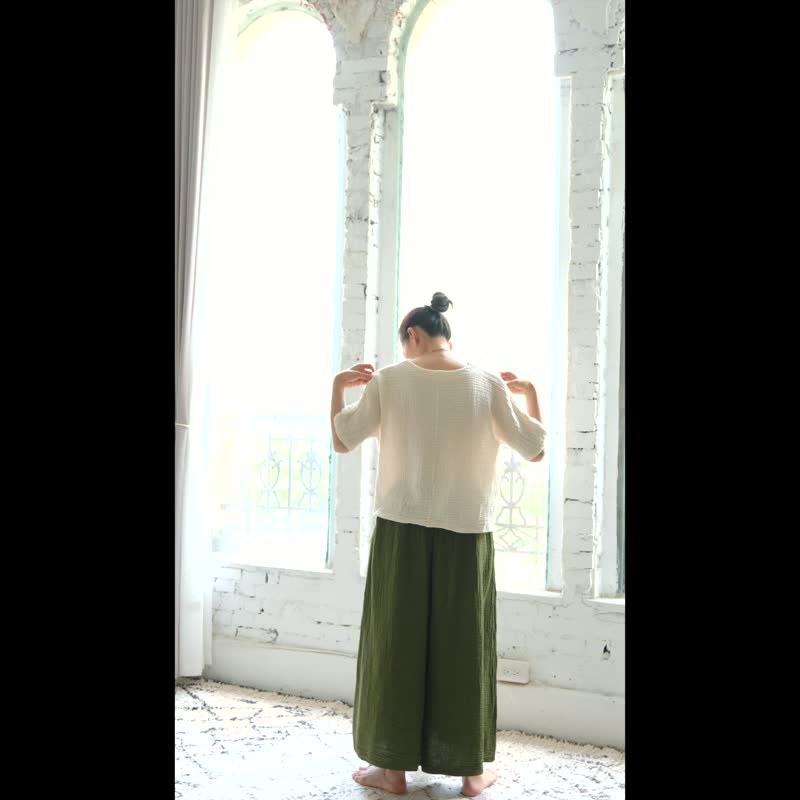 OMAKE 宽领五分袖上衣 / 双层纱 灰绿 - 女装上衣 - 棉 绿色