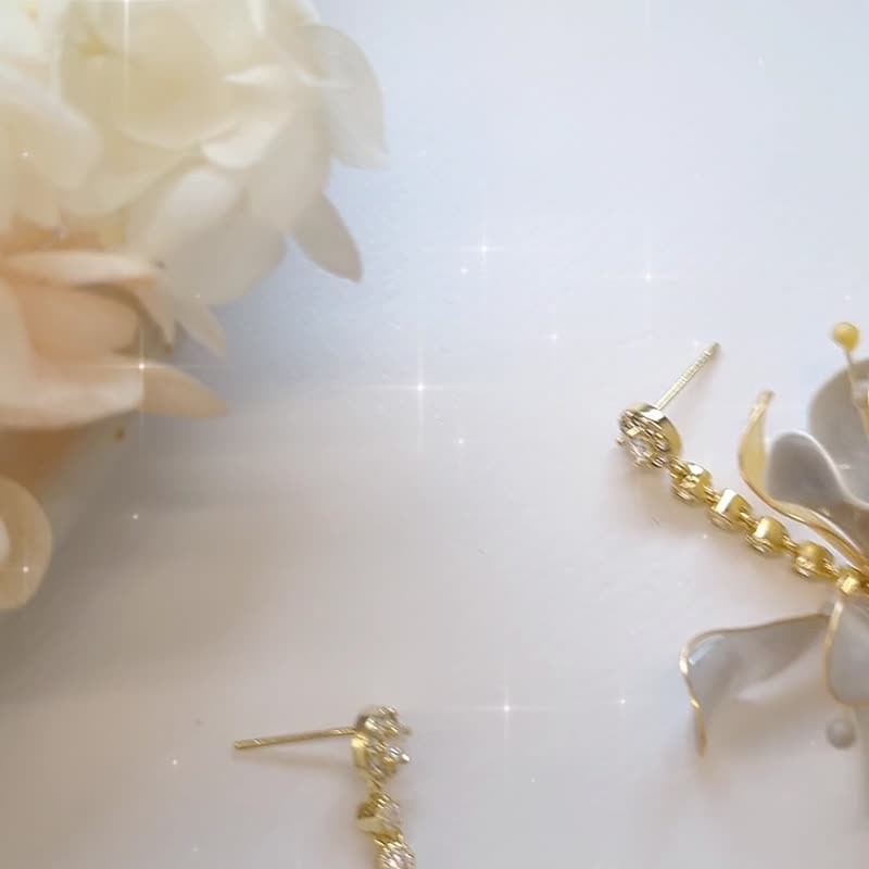 1KM盛开的朝阳•垂坠树脂花苞耳环-2色 - 耳环/耳夹 - 树脂 