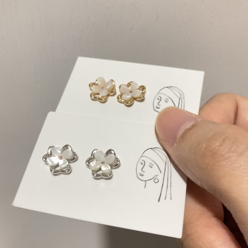 【莲】天然白贝壳 - 全925纯银耳环 / 耳夹 - 耳环/耳夹 - 纯银 银色