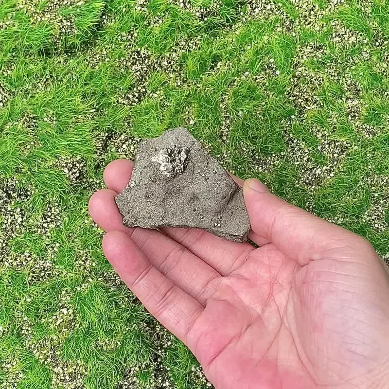 天然原矿可爱小矿区黄铜矿 招财聚财//增运势 正能量//排除负能量 - 摆饰 - 水晶 金色