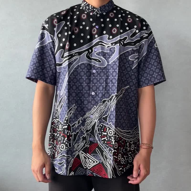 印尼蜡染大尺码短袖衬衫 ARJUNA - 黑紫云 - ARJ008 - 男装衬衫 - 棉．麻 紫色