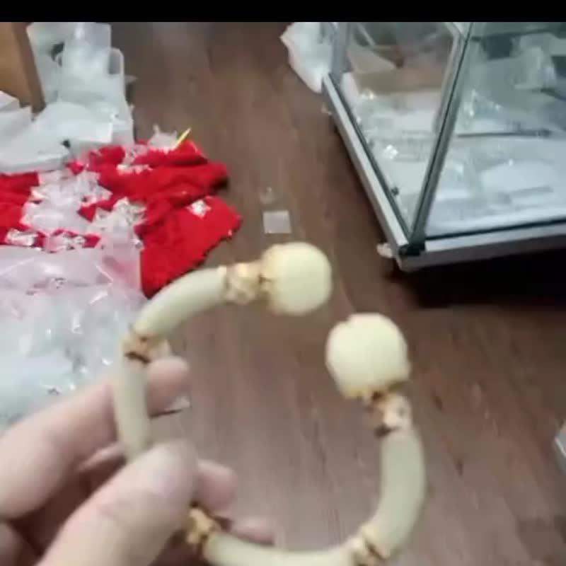纯净白象尾毛手镯，莲花盛开造型，银镀金，苏梅洛彩，均码。 - 手链/手环 - 纯银 白色