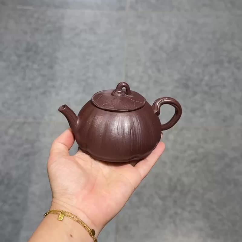菏 手工 容量220cc原矿紫泥以荷叶莲蓬为素材化繁为简 - 茶具/茶杯 - 陶 