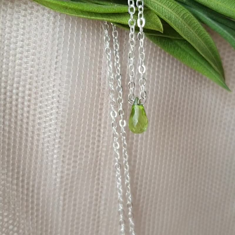 Peridot Teardrop Necklace, 925 Sterling Silver, Gemini, Leo, Aquarius Gemstone - 项链 - 半宝石 绿色