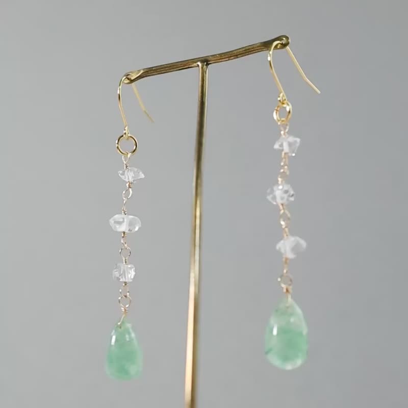 晶透摇曳的夏日耳环：绿色草莓晶 × 帕奇钻石 - 耳环/耳夹 - 石头 绿色