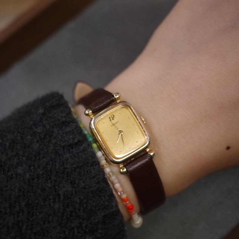中古 Seiko 金色小方糖石英表日本制 - 女表 - 其他金属 金色