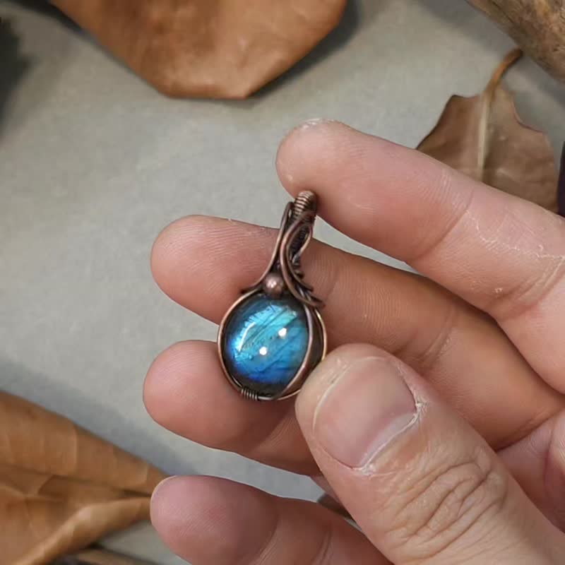 手作饰品 金属编织坠子 拉长石项链 矿石饰品 - 项链 - 铜/黄铜 
