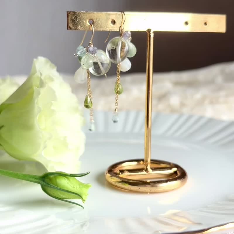 14KGF 绿色紫水晶 x 葡萄石 长耳环 / 二月诞生石 / 耳夹 - 耳环/耳夹 - 宝石 绿色