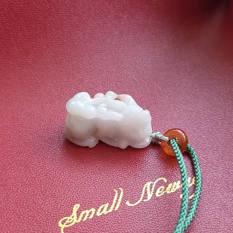 亲翠 天然翡翠 冰朱砂红桂花糕貔貅调整式绳链 - 项链 - 玉石 多色