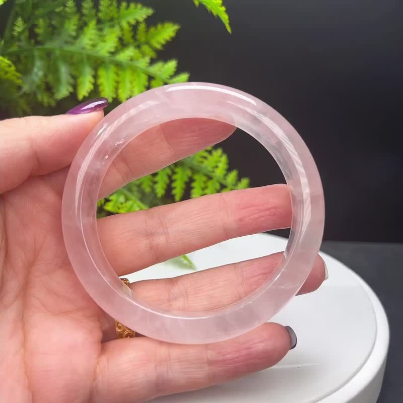 浅色粉晶手镯 60+MM 玫瑰水晶冰飘星光石英女手环 助人缘增强魅力 - 手链/手环 - 水晶 粉红色
