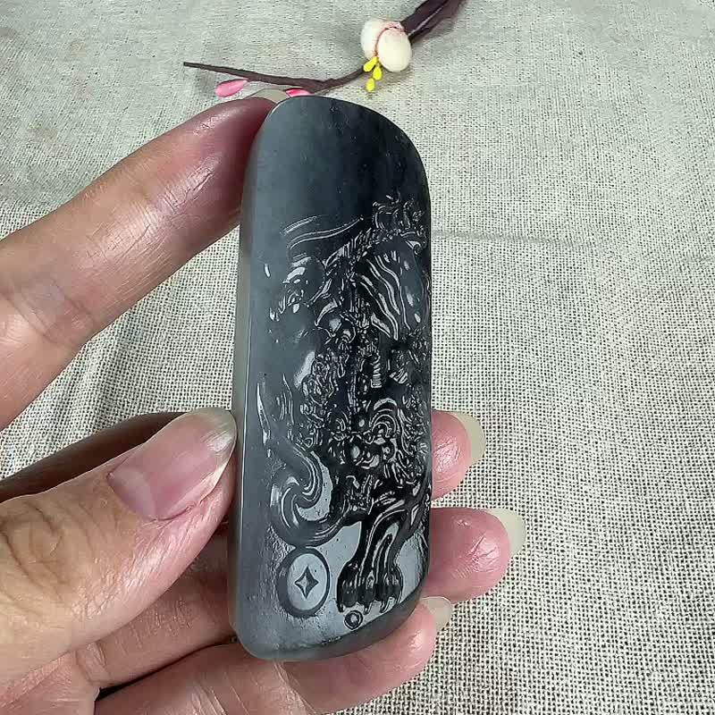 秒杀价 天然新疆和田玉青花籽料霸王貔貅吊坠手把件 - 吊饰 - 玉石 