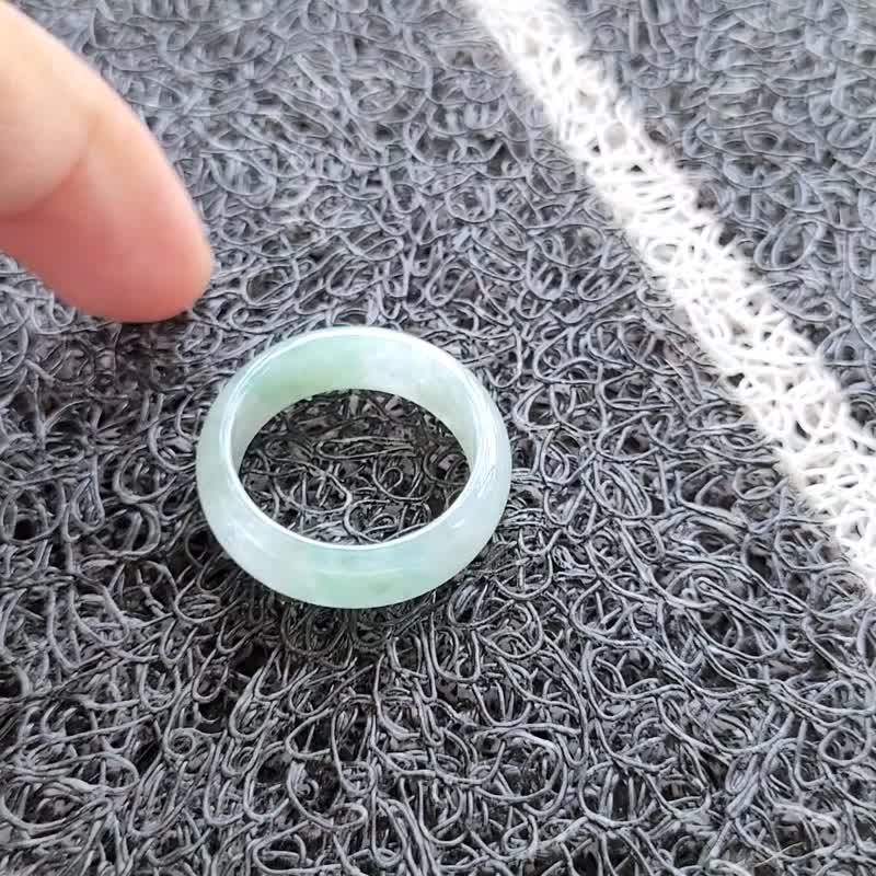【亲翠】天然翡翠 冰果绿透手飘花手指镯13.5号戒圈 宽版戒 - 戒指 - 玉石 多色