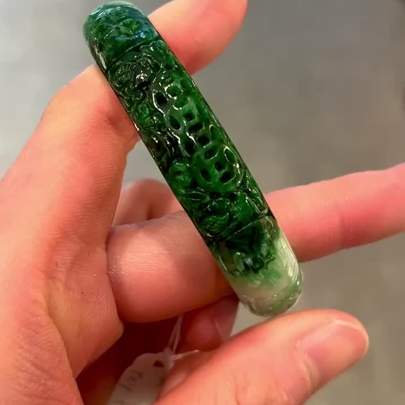 天然翡翠 缅甸 A玉 玉镯 • 中华风干青雕刻翡翠镯 - 手链/手环 - 玉石 绿色