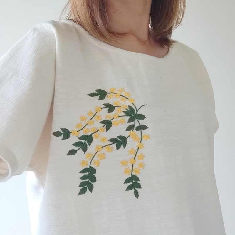 Lili Yellow Flower - 手工编织短袖刺绣黄花上衣 - 女装上衣 - 棉 白色