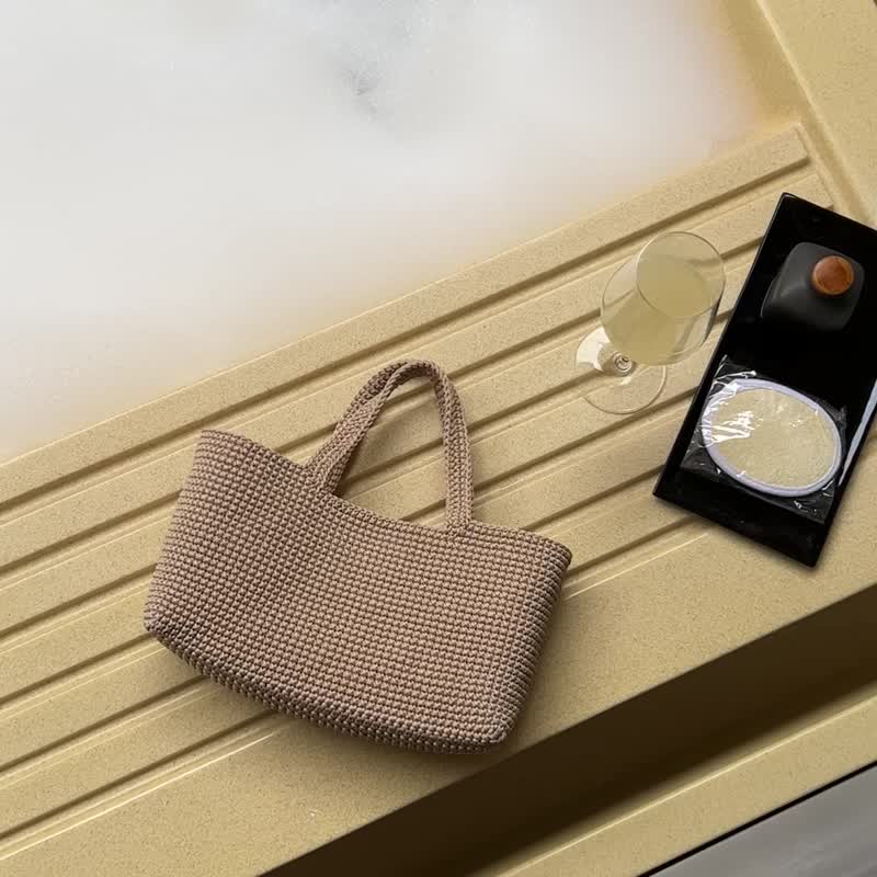 Honey Toast Bag 手织包 - 手提包/手提袋 - 其他人造纤维 