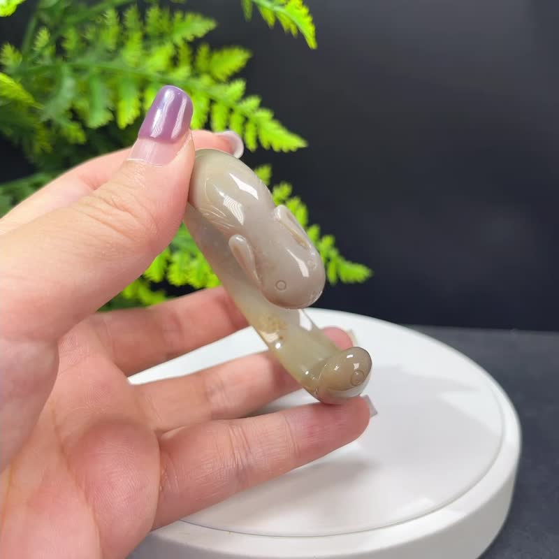 麦色 珊瑚玉开口手镯 56MM 冰润高瓷玉化 手雕萌兔 清晰理智招财 - 手链/手环 - 宝石 