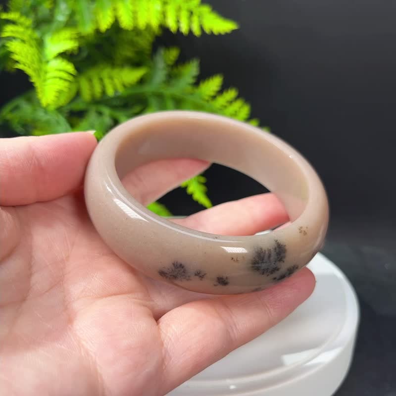 石英岩玉手镯62+MM 奶茶色飘树枝纹草花玉手环 灵性招财辟邪平安 - 手链/手环 - 玉石 