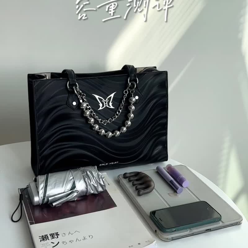 幻蝶系列 流体蝴蝶大托特带拉链可放A4书本的大容量实用方包 - 侧背包/斜挎包 - 人造皮革 