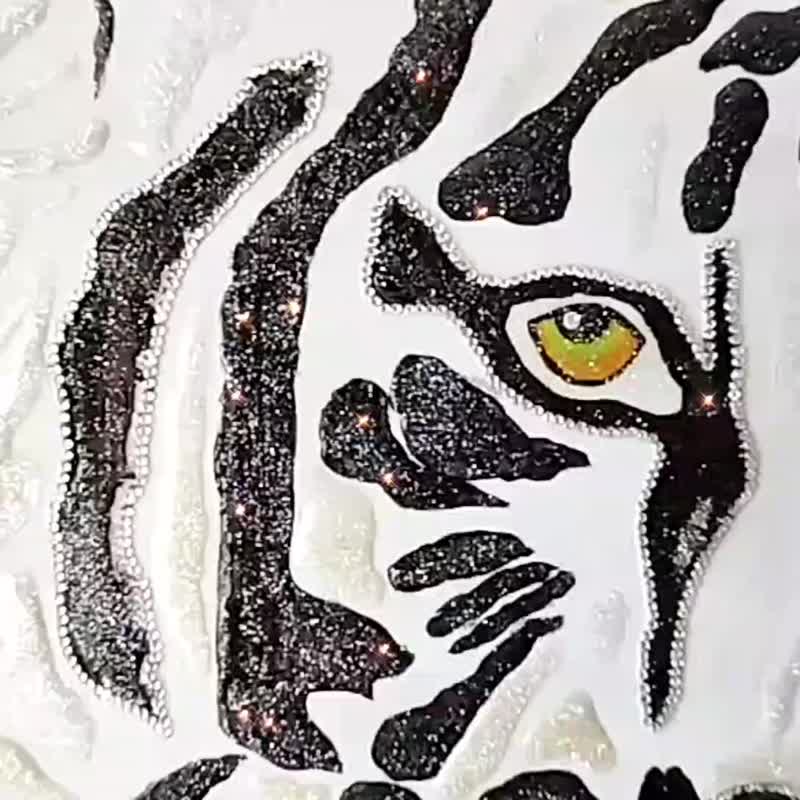 Unbelievable Tiger Acrylic Painting for Wall Decor | Shiny Animal Artwork - 墙贴/壁贴 - 压克力 多色